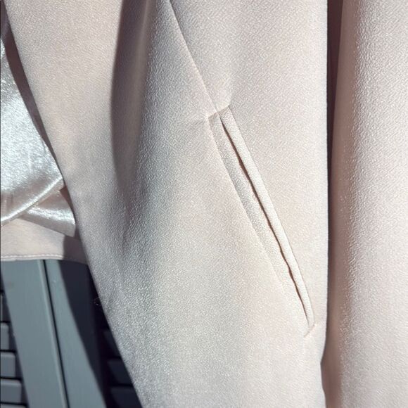 BCBGeneration Cream Blazer Tailored Open Front pre-owned size: xs - Picture 4 of 9